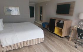 Days Inn & Suites By Wyndham Mountain View